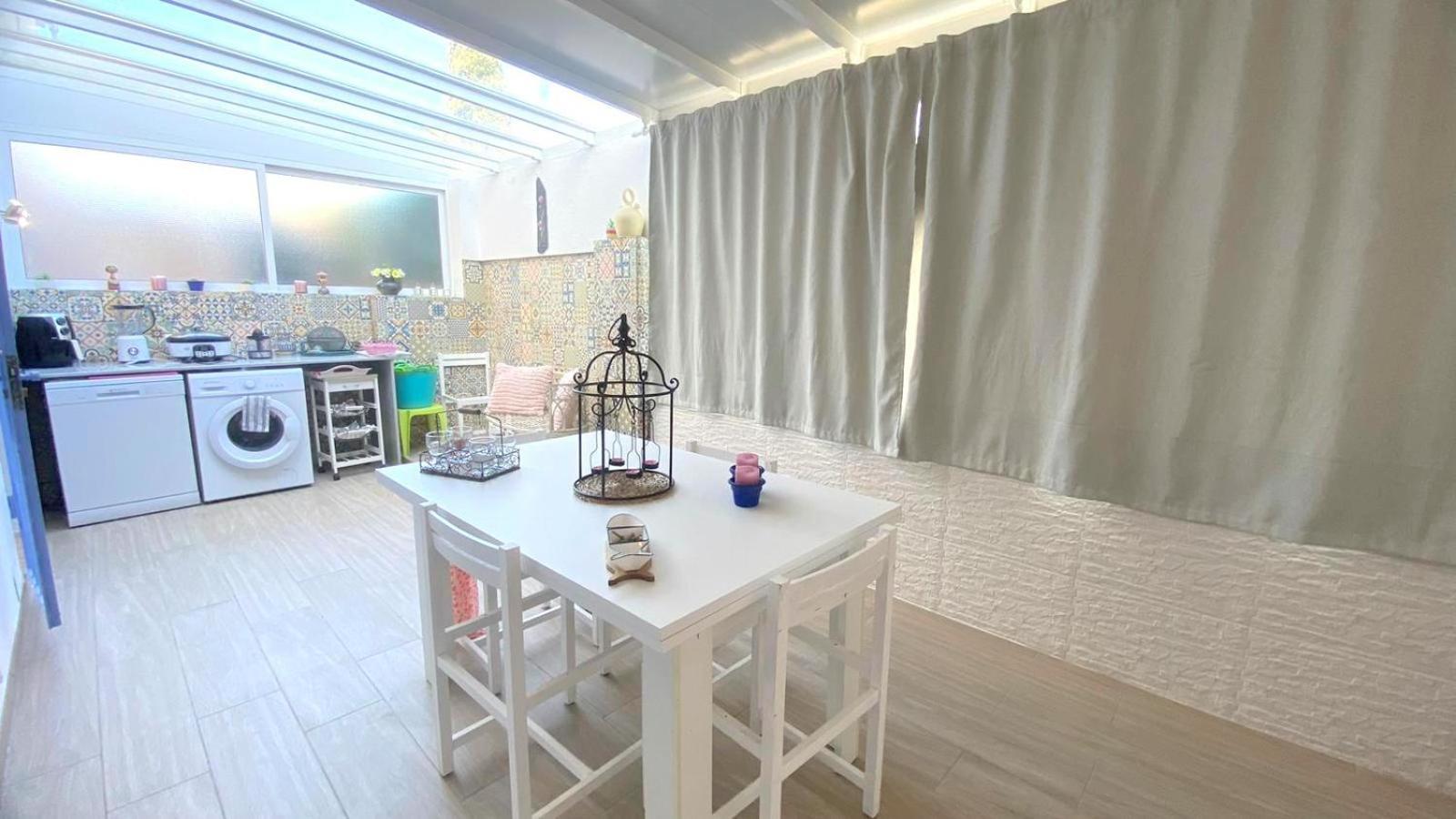 Villa Bages Roses Esterno foto